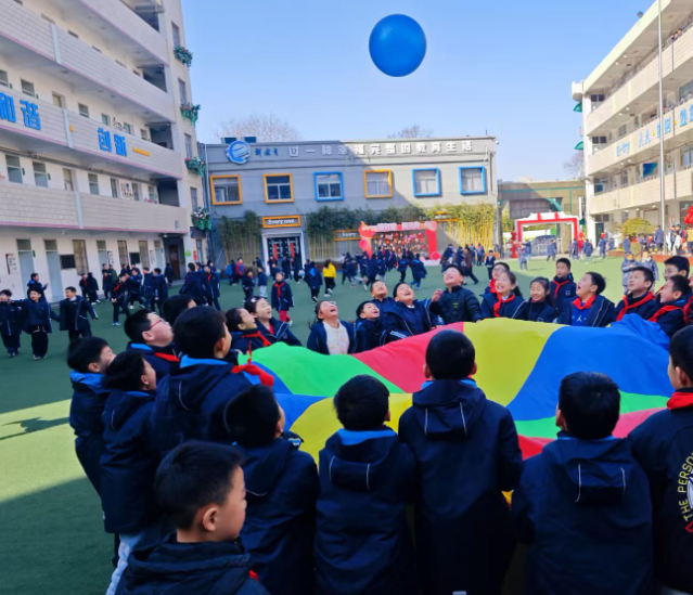 校园在全国率先探究构建学生全生命周期健康关护与开展育人系统